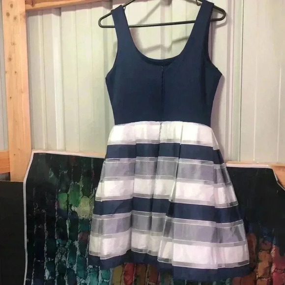 TeezeMe dress size 8/10 navy and white - Picture 2 of 9